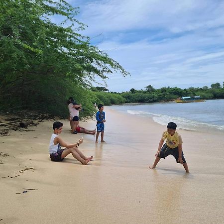 Calatagan'S Bahay Kubo - With Beach Access باتانجاس المظهر الخارجي الصورة