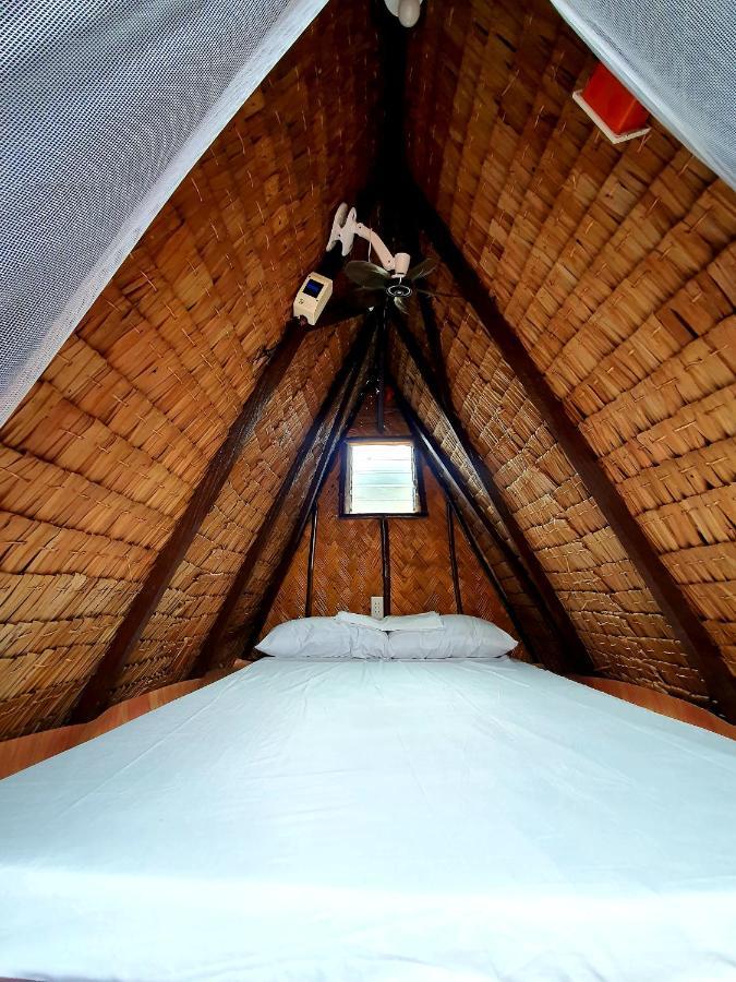 Calatagan'S Bahay Kubo - With Beach Access باتانجاس المظهر الخارجي الصورة